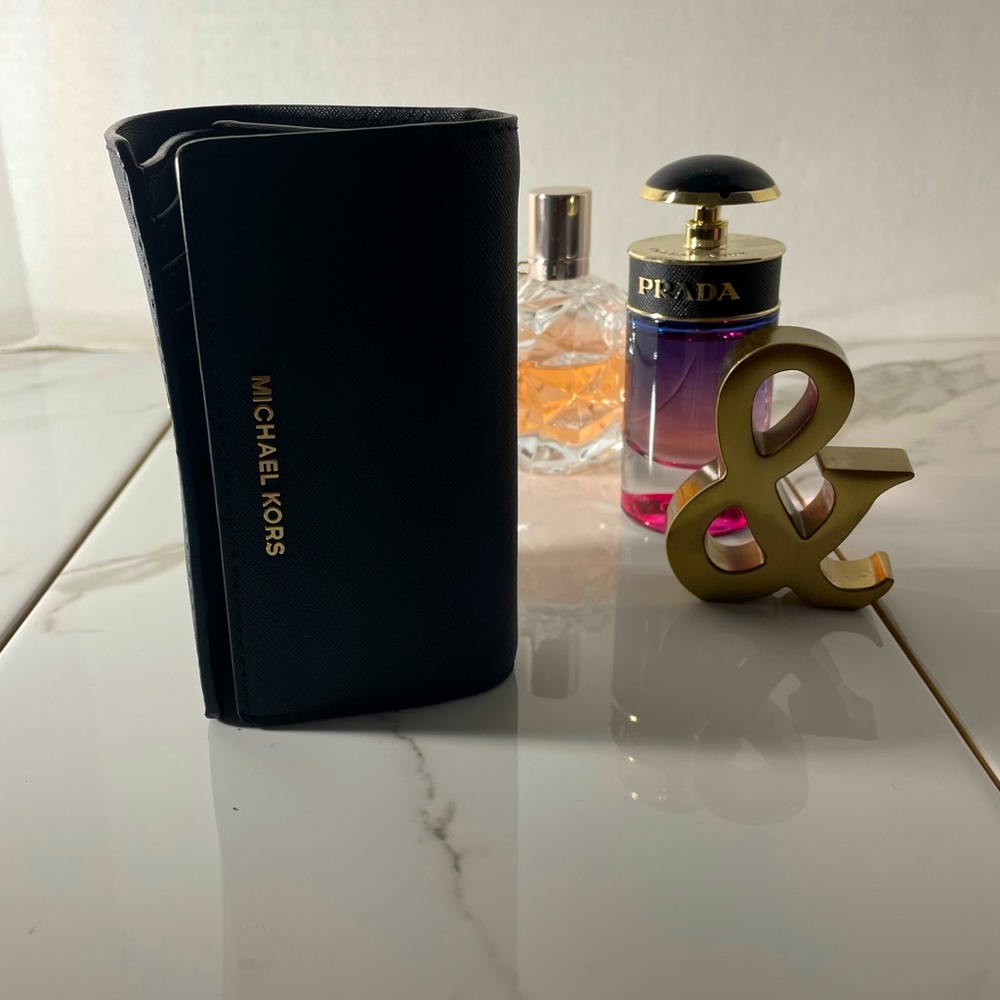 Michael Kors Wallet NWOT | Black Wallet